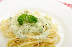 Cestoviny s omáčkou