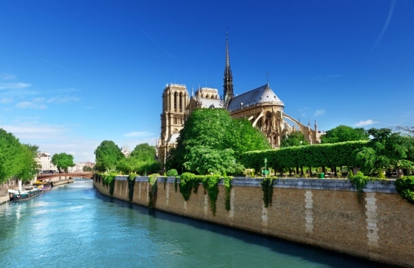 NOTRE DAME